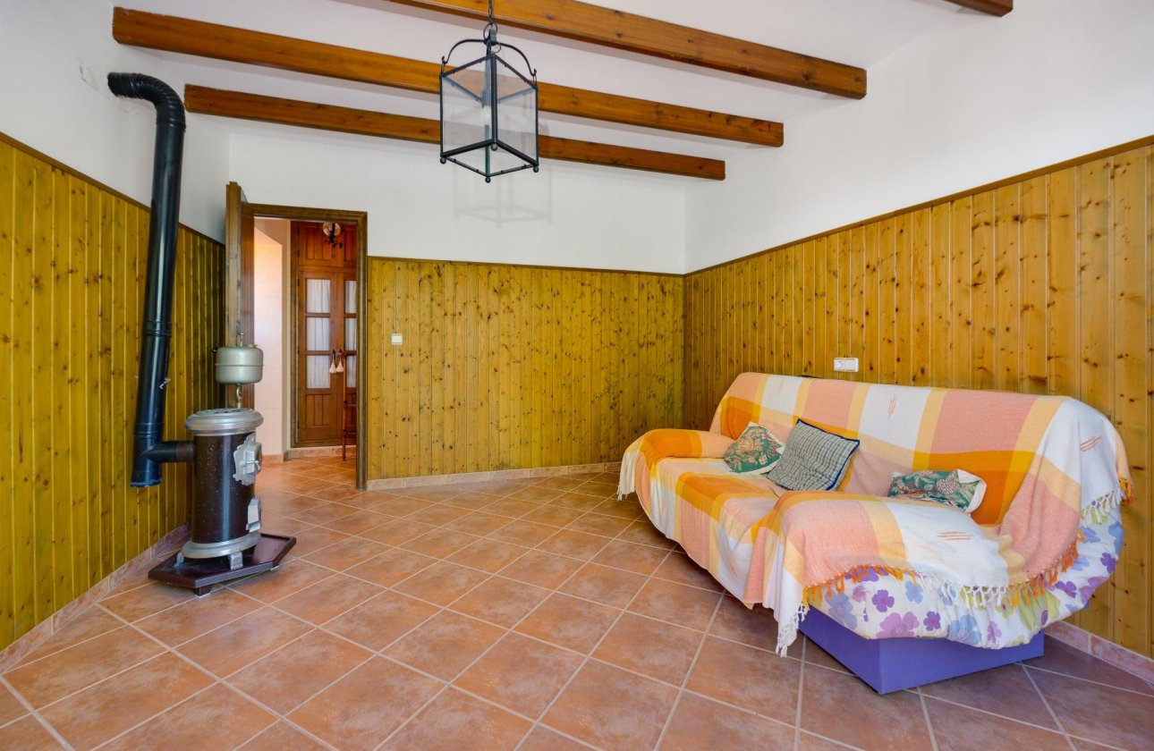 Revente - Villa -
San Miguel de Salinas - Inland