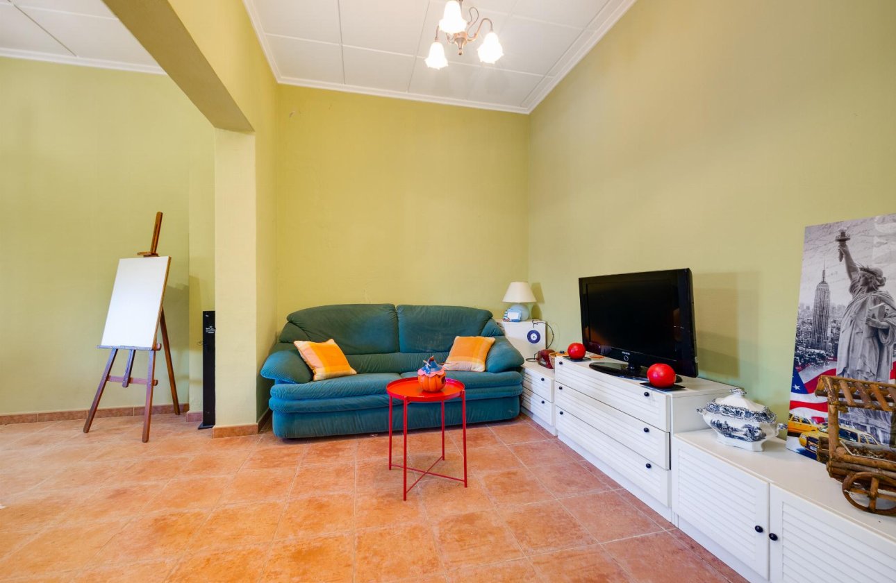 Revente - Villa -
San Miguel de Salinas - Inland