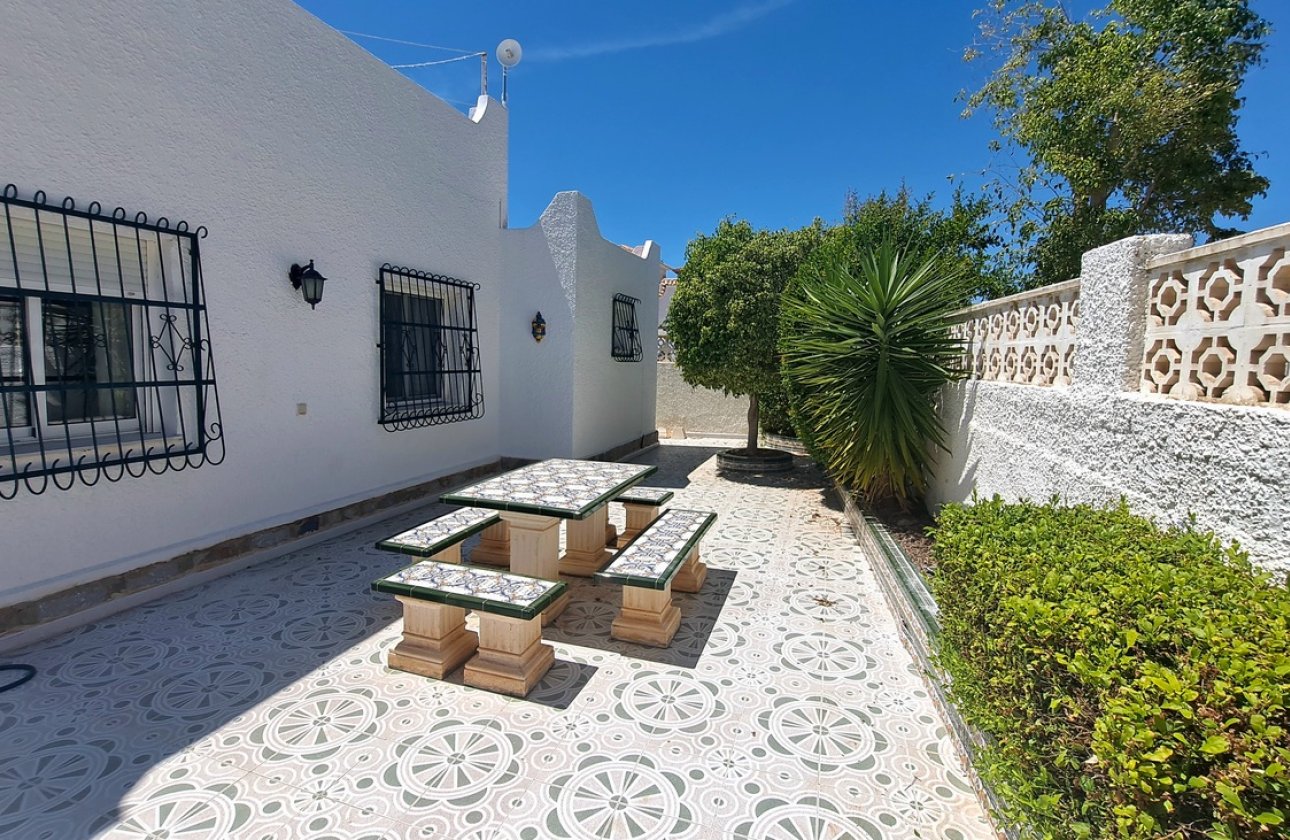 Revente - Villa -
San Miguel de Salinas - Inland