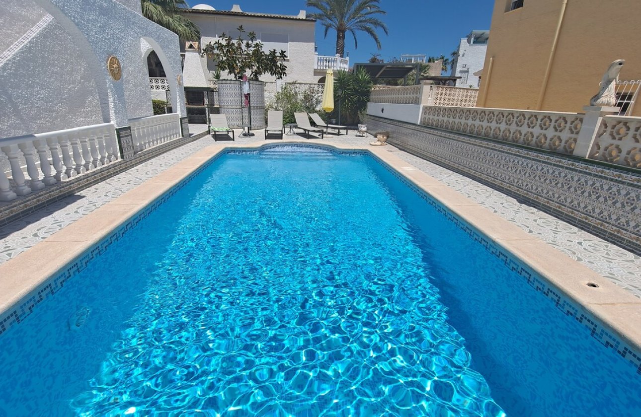Revente - Villa -
San Miguel de Salinas - Inland