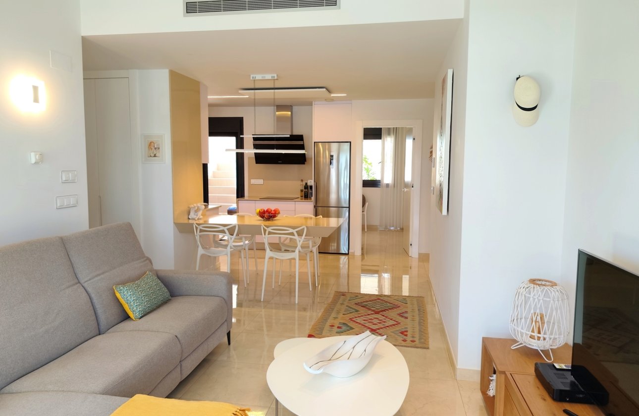 Revente - Villa -
San Miguel de Salinas - Inland