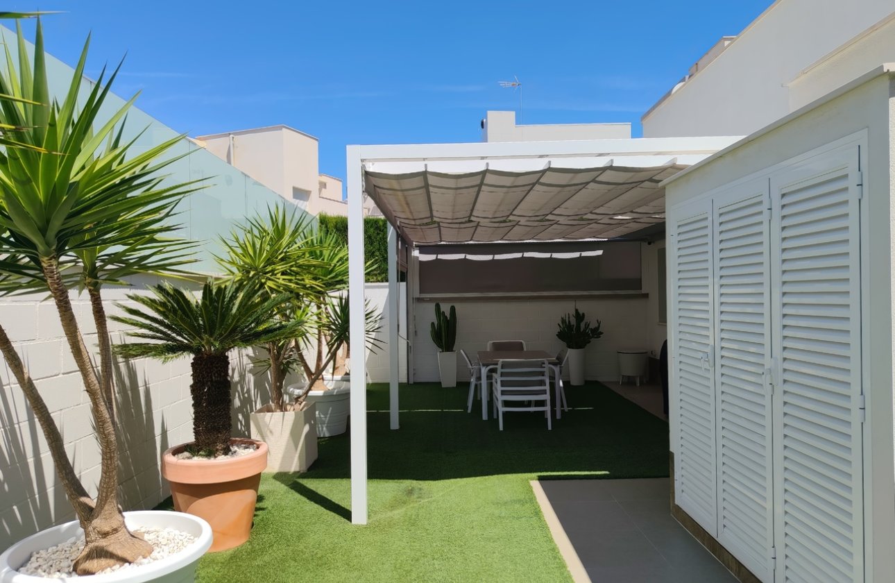 Revente - Villa -
San Miguel de Salinas - Inland