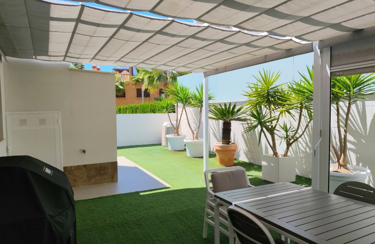 Revente - Villa -
San Miguel de Salinas - Inland