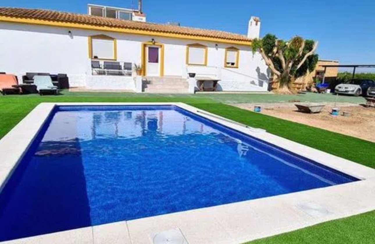 Revente - Villa -
San Miguel de Salinas - Inland