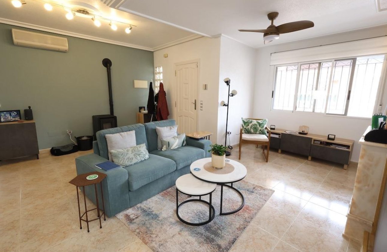 Revente - Villa -
San Miguel de Salinas - Inland