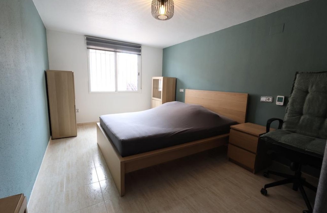 Revente - Villa -
San Miguel de Salinas - Inland