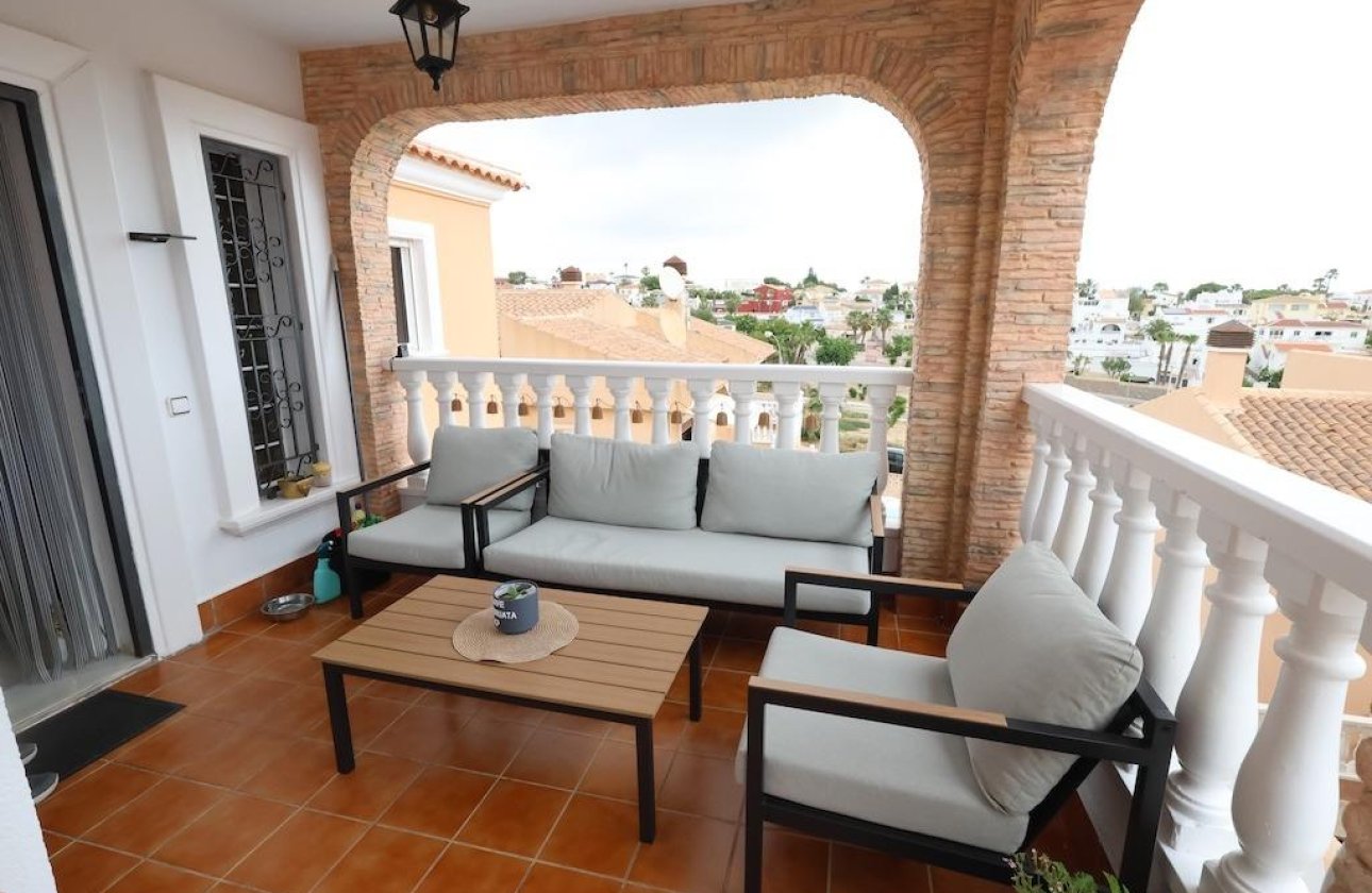 Revente - Villa -
San Miguel de Salinas - Inland