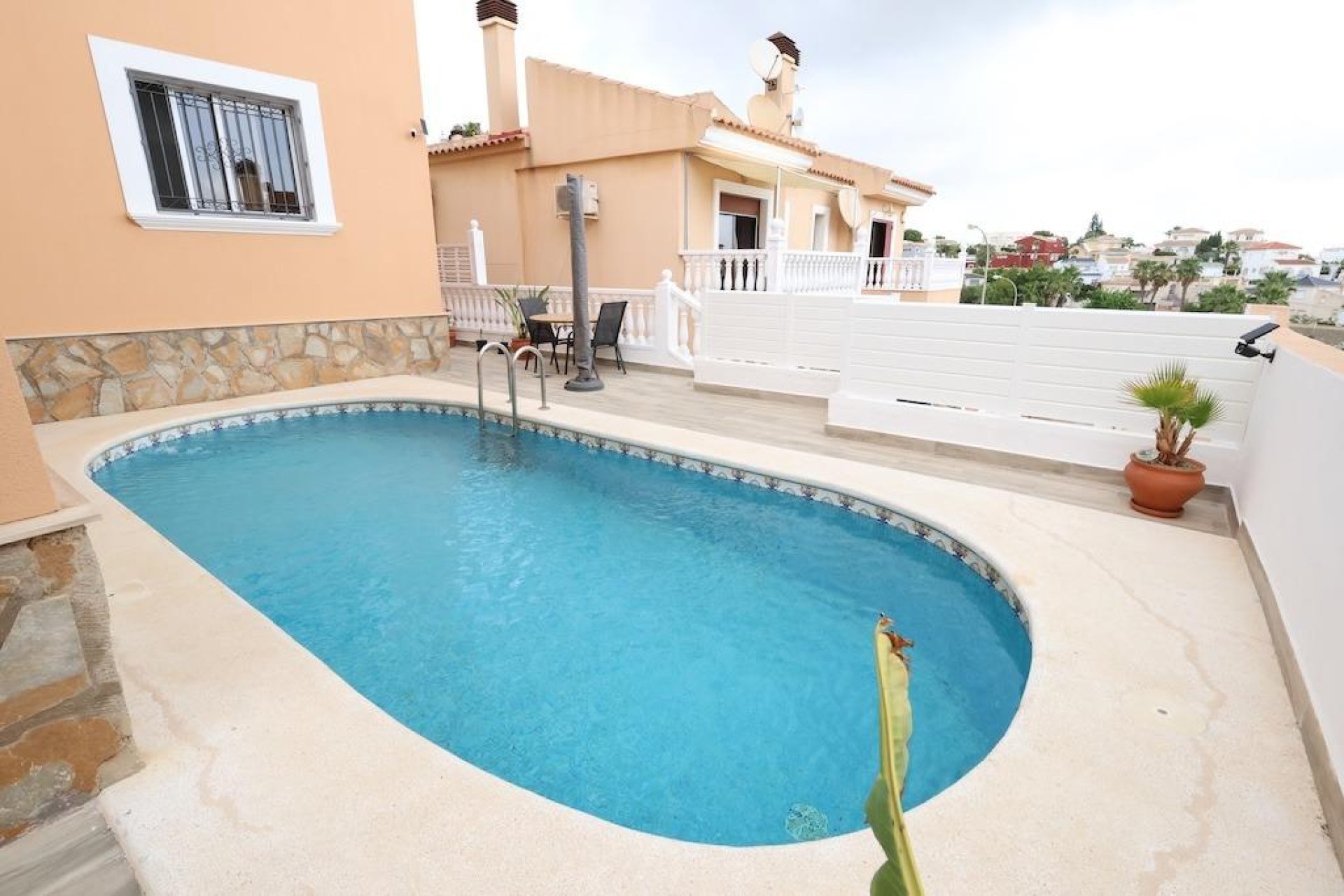 Revente - Villa -
San Miguel de Salinas - Inland
