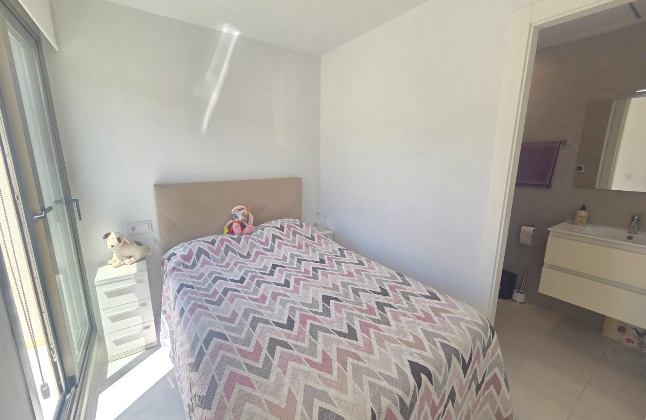 Revente - Villa -
San Miguel de Salinas - Inland