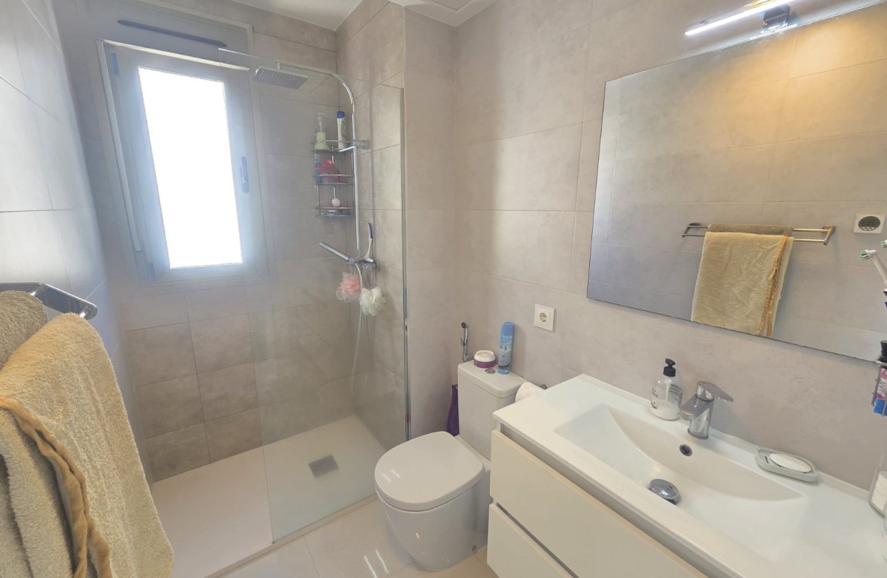 Revente - Villa -
San Miguel de Salinas - Inland