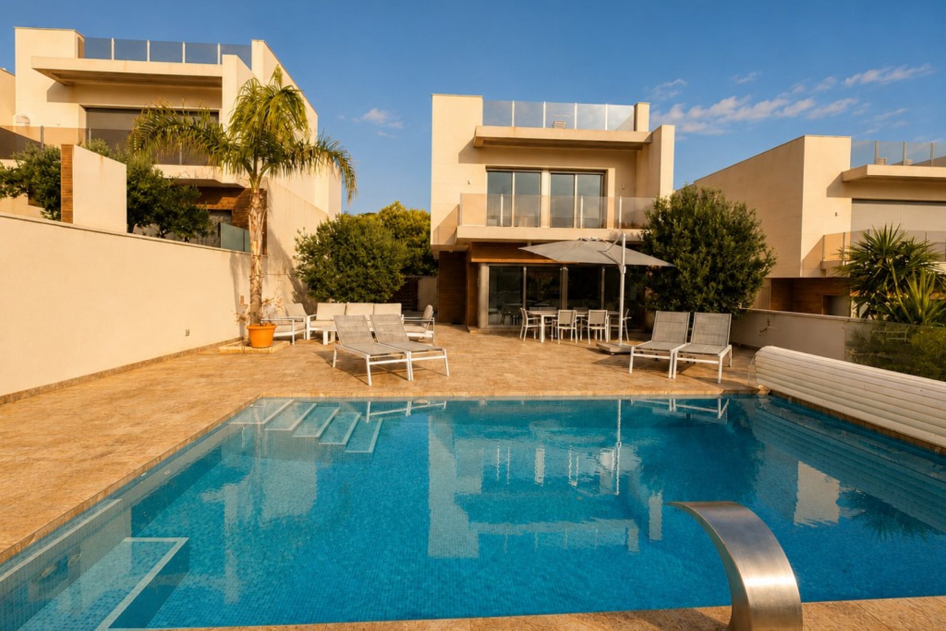 Revente - Villa -
San Miguel de Salinas - Inland