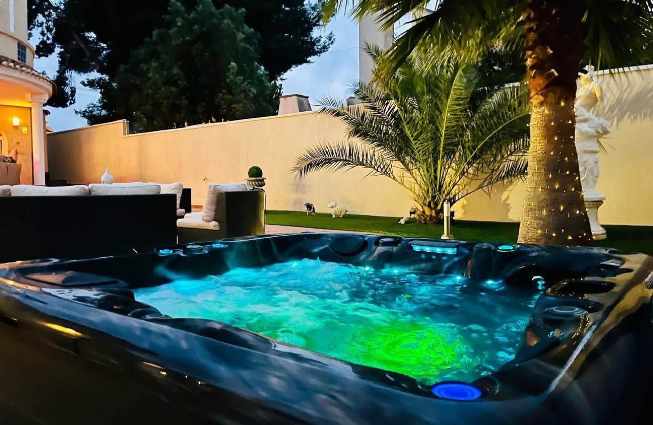 Revente - Villa -
San Miguel de Salinas - Inland