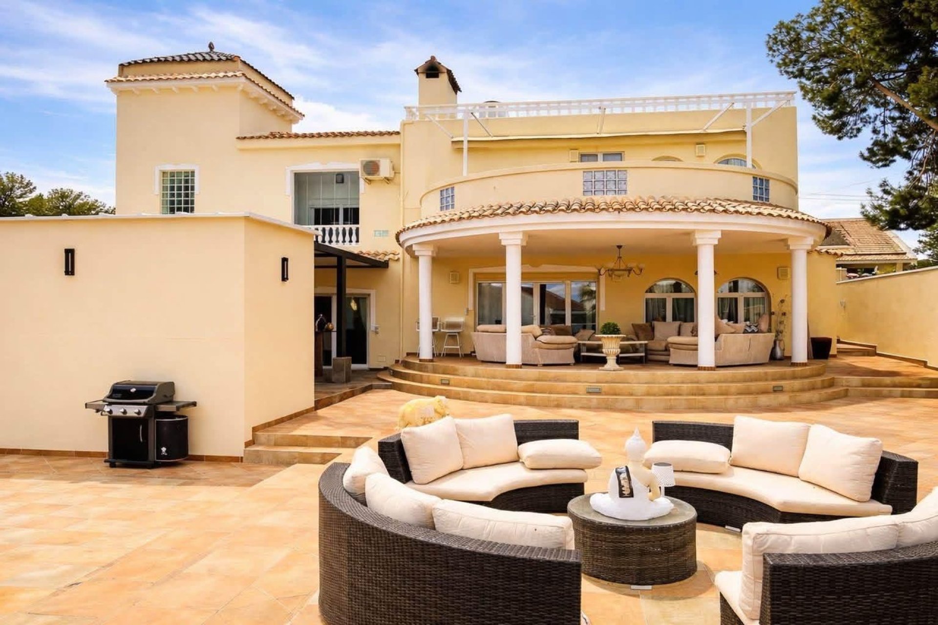 Revente - Villa -
San Miguel de Salinas - Inland