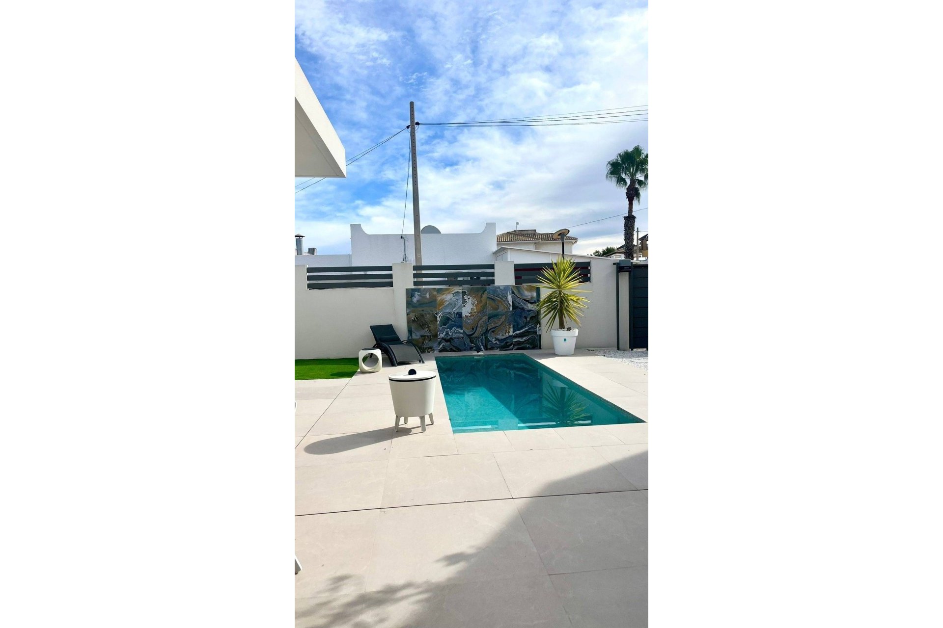 Revente - Villa -
San Miguel de Salinas - Urbanizacion Blue Lagoon