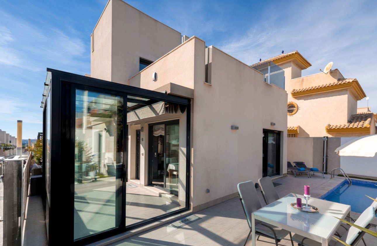 Revente - Villa -
Torrevieja - Aguas Nuevas 2