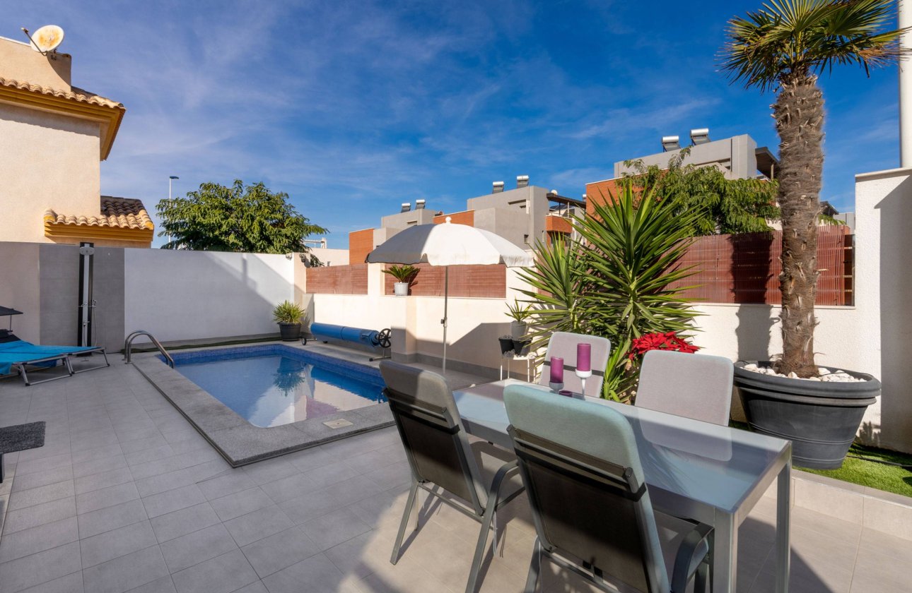 Revente - Villa -
Torrevieja - Aguas Nuevas 2