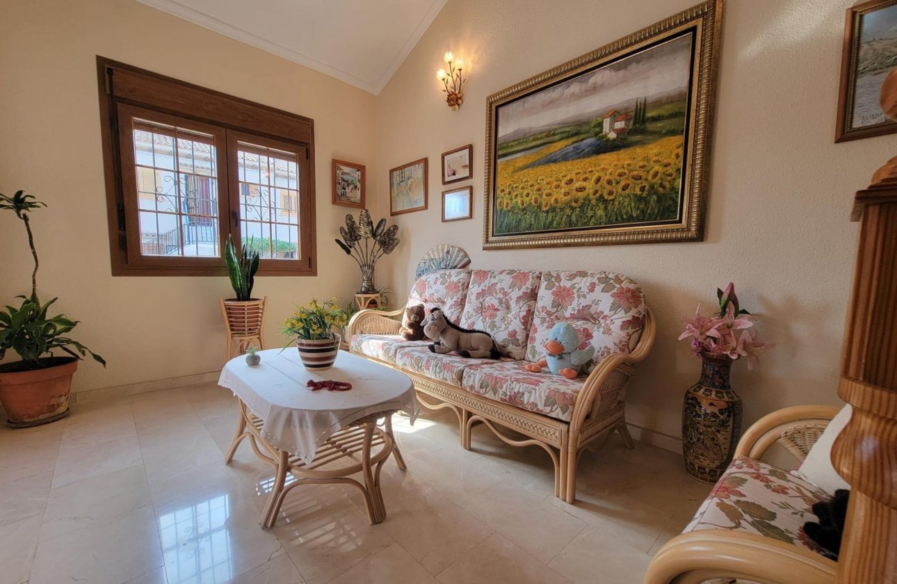 Revente - Villa -
Torrevieja - Aguas Nuevas