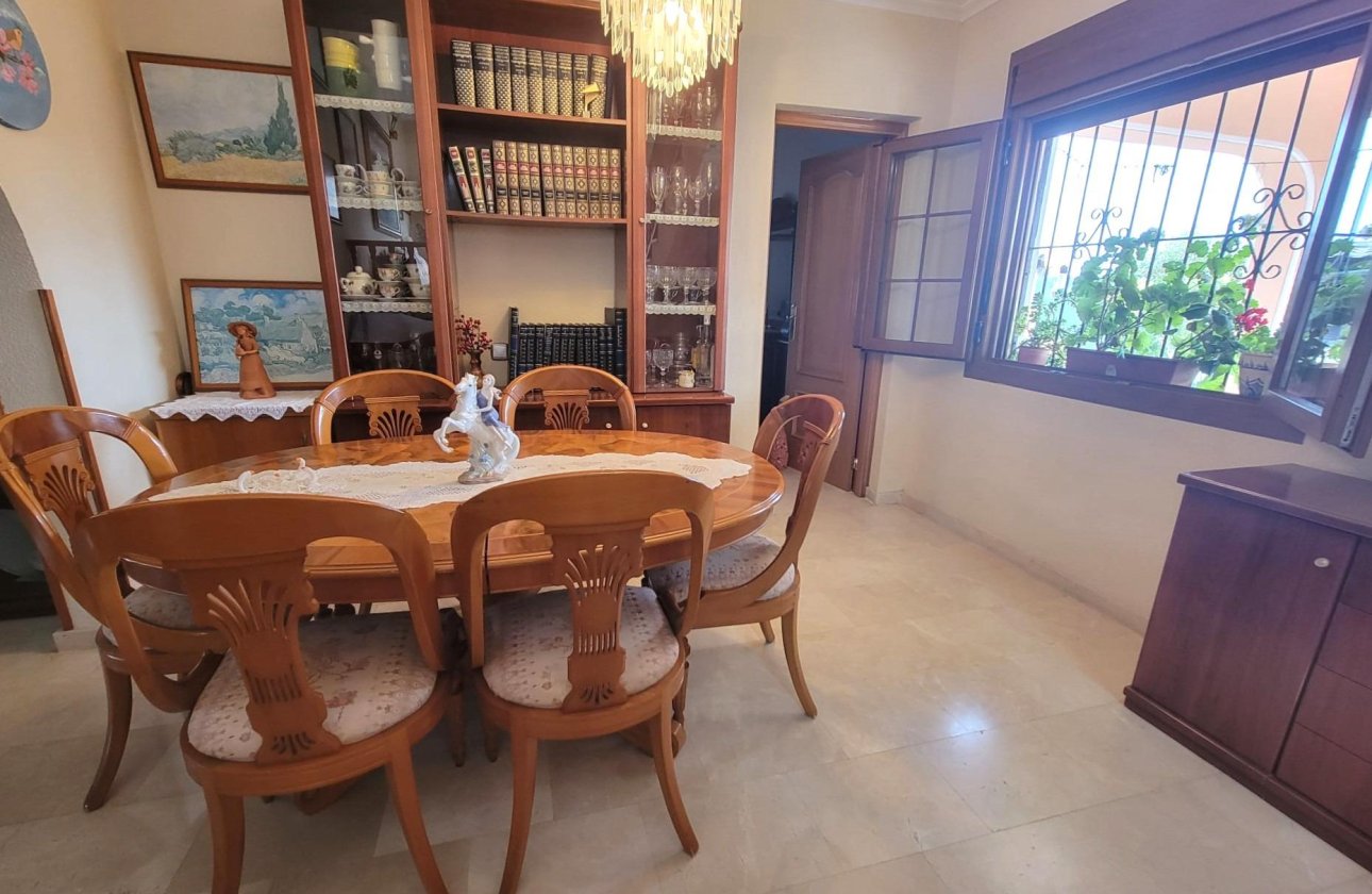 Revente - Villa -
Torrevieja - Aguas Nuevas