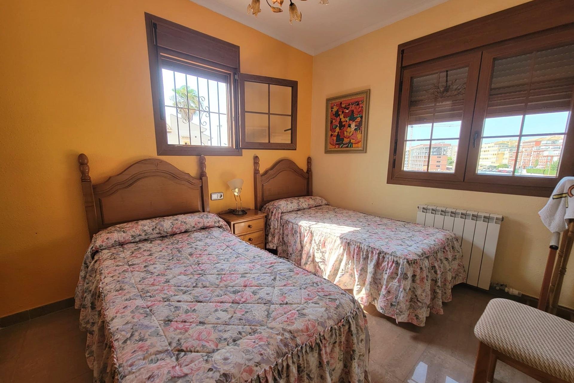 Revente - Villa -
Torrevieja - Aguas Nuevas