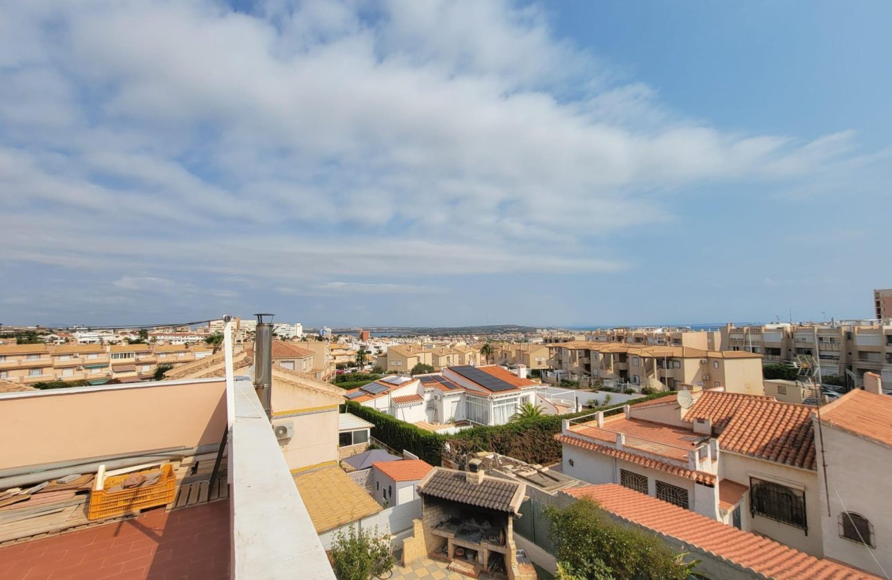 Revente - Villa -
Torrevieja - Aguas Nuevas