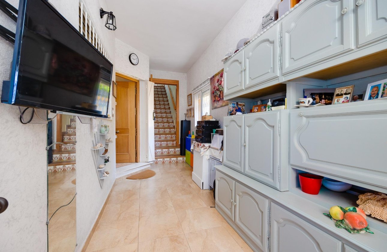 Revente - Villa -
Torrevieja - Aguas Nuevas