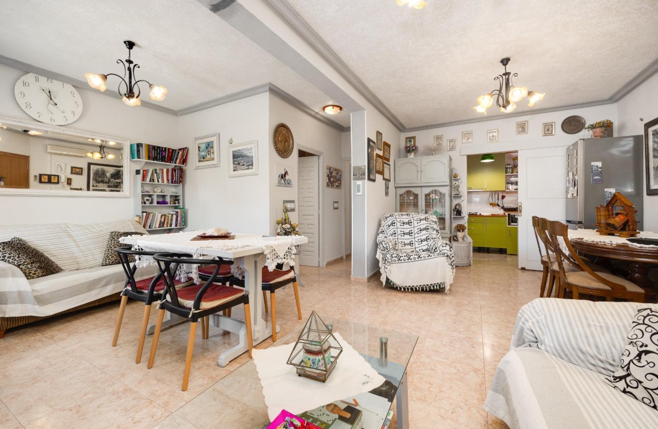 Revente - Villa -
Torrevieja - Aguas Nuevas