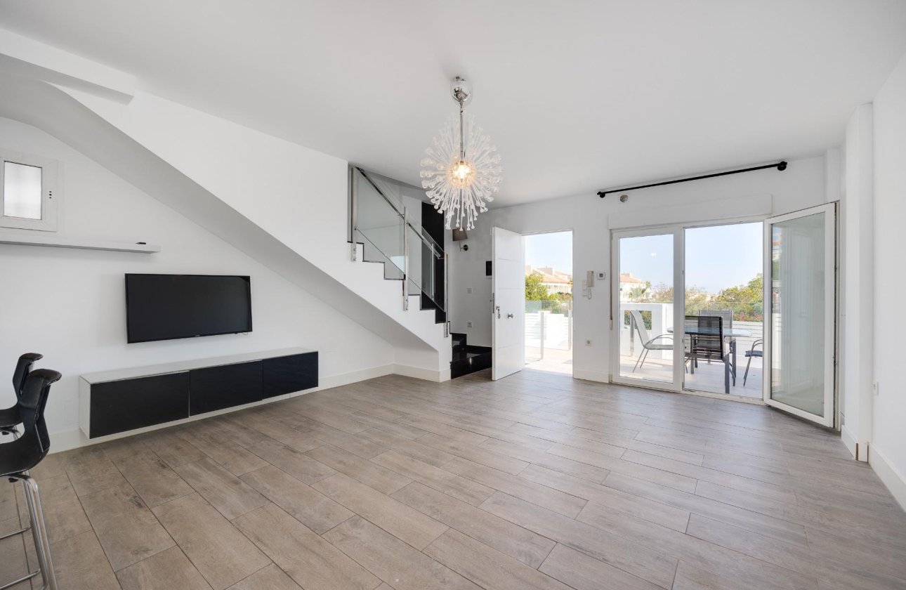 Revente - Villa -
Torrevieja - Aguas Nuevas