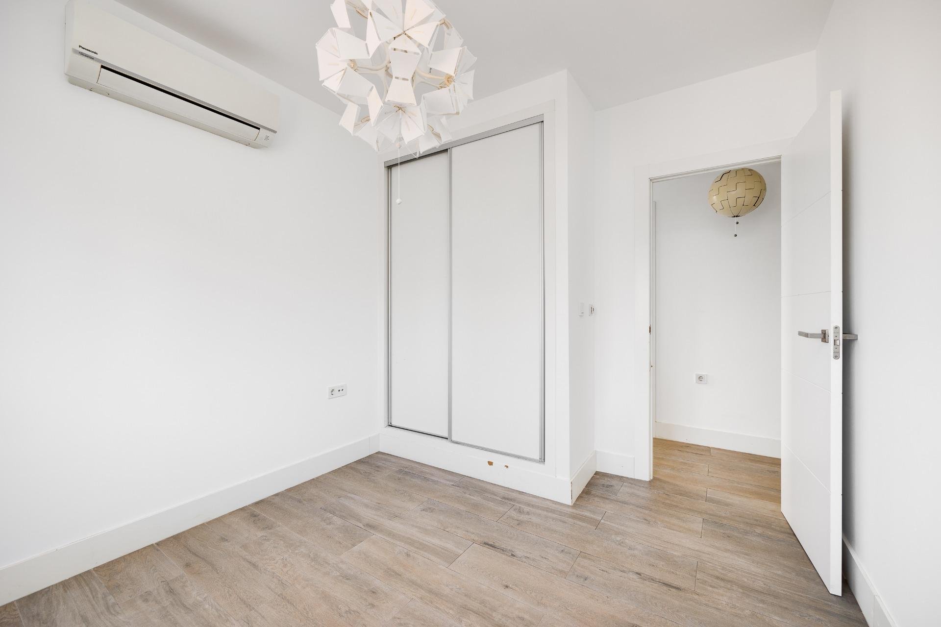 Revente - Villa -
Torrevieja - Aguas Nuevas