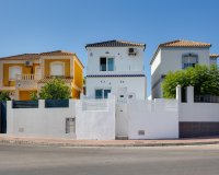 Revente - Villa -
Torrevieja - Aguas Nuevas