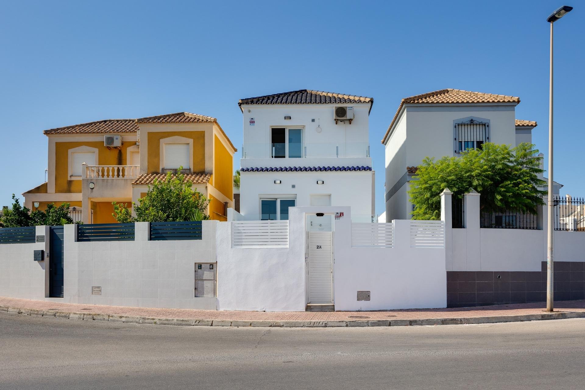 Revente - Villa -
Torrevieja - Aguas Nuevas