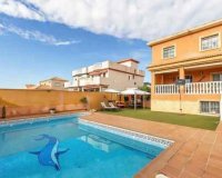 Revente - Villa -
Torrevieja - Aguas Nuevas