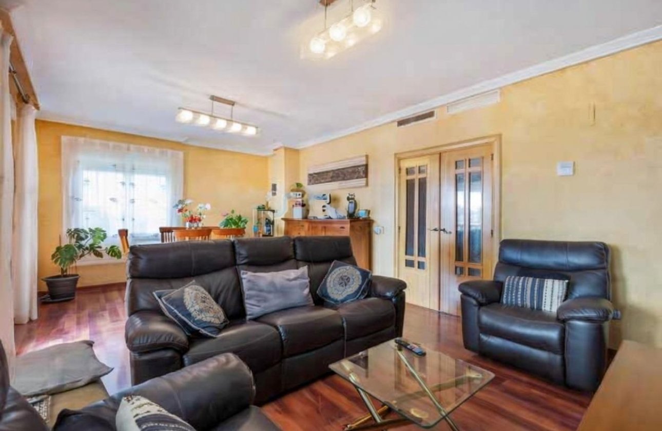 Revente - Villa -
Torrevieja - Aguas Nuevas