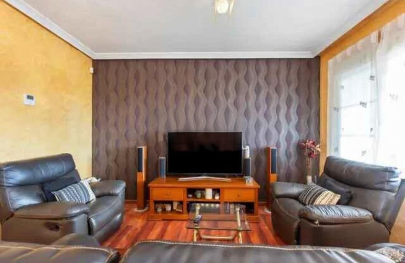 Revente - Villa -
Torrevieja - Aguas Nuevas