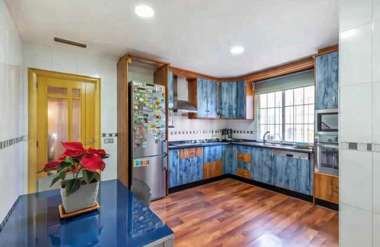 Revente - Villa -
Torrevieja - Aguas Nuevas