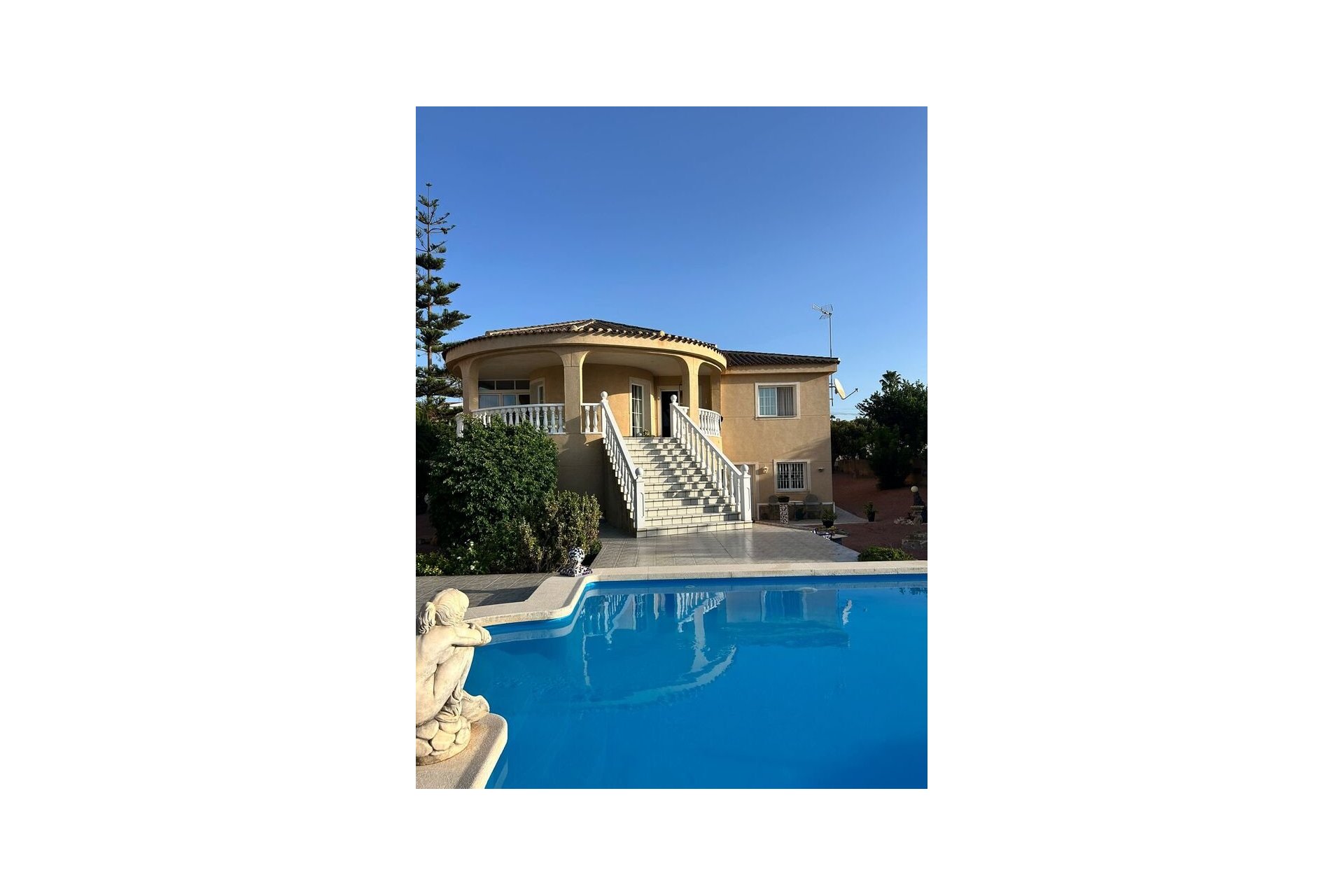 Revente - Villa -
Torrevieja - Aguas Nuevas