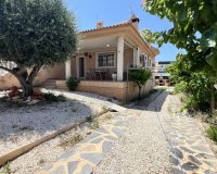 Revente - Villa -
Torrevieja - Aguas Nuevas
