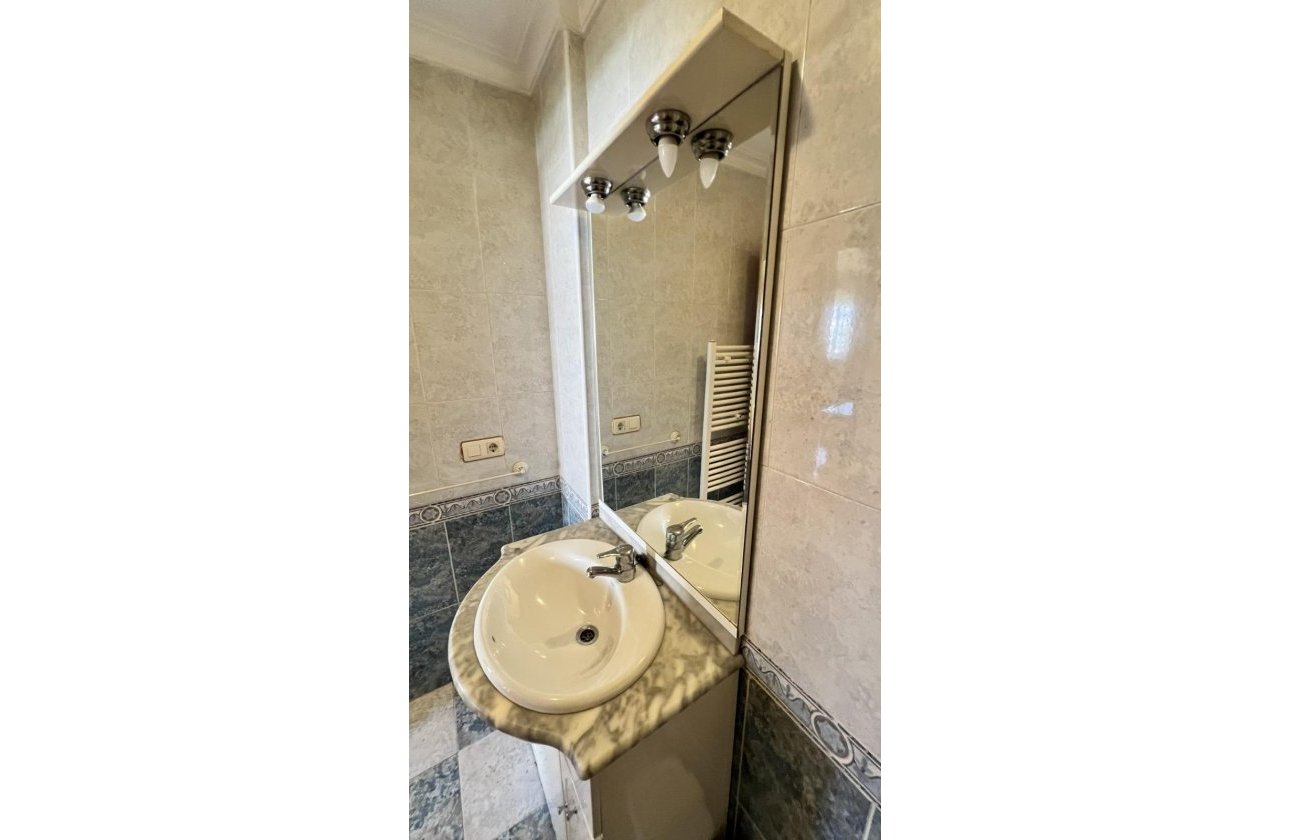 Revente - Villa -
Torrevieja - Aguas Nuevas