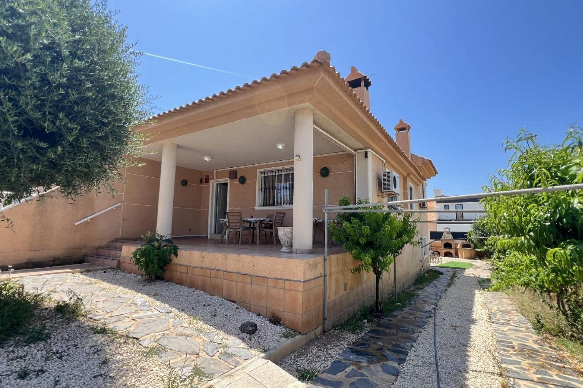 Revente - Villa -
Torrevieja - Aguas Nuevas