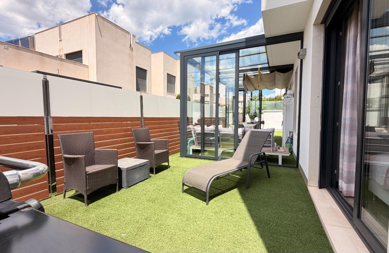 Revente - Villa -
Torrevieja - Aguas Nuevas