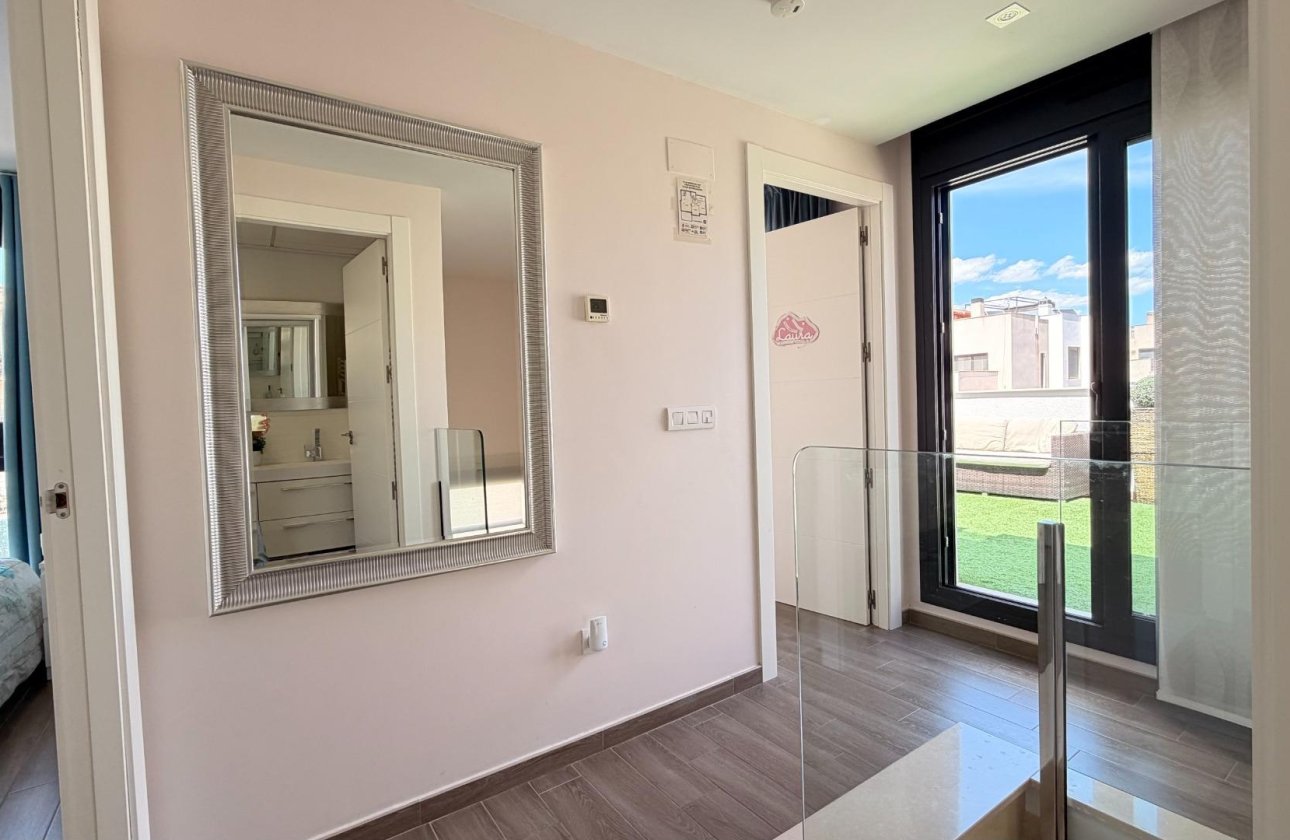 Revente - Villa -
Torrevieja - Aguas Nuevas