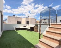 Revente - Villa -
Torrevieja - Aguas Nuevas