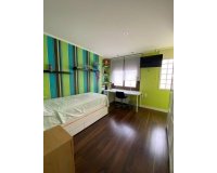 Revente - Villa -
Torrevieja - Centro - Muelle Pesquero