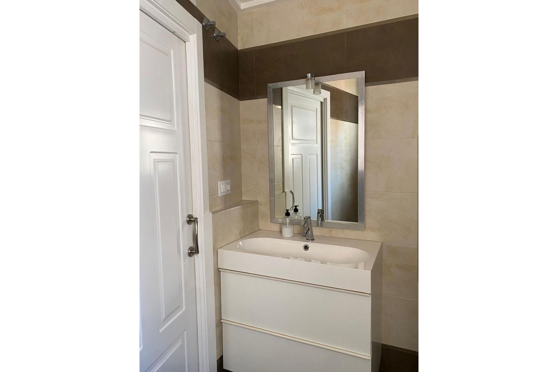 Revente - Villa -
Torrevieja - Centro - Muelle Pesquero