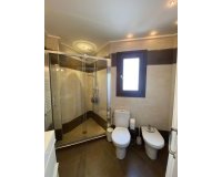 Revente - Villa -
Torrevieja - Centro - Muelle Pesquero