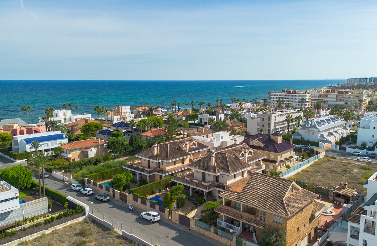 Revente - Villa -
Torrevieja - Costa Blanca