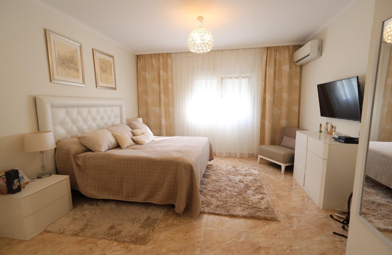 Revente - Villa -
Torrevieja - Costa Blanca
