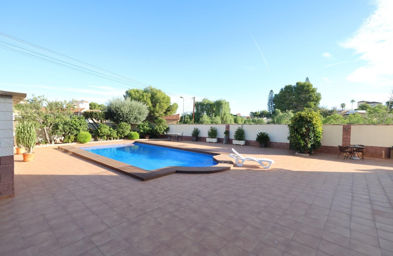 Revente - Villa -
Torrevieja - Costa Blanca