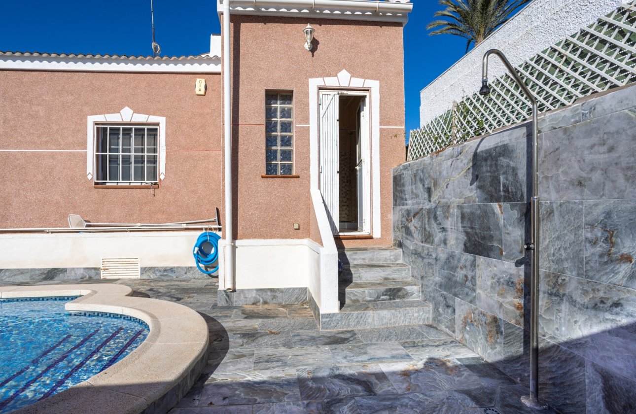 Revente - Villa -
Torrevieja - Costa Blanca