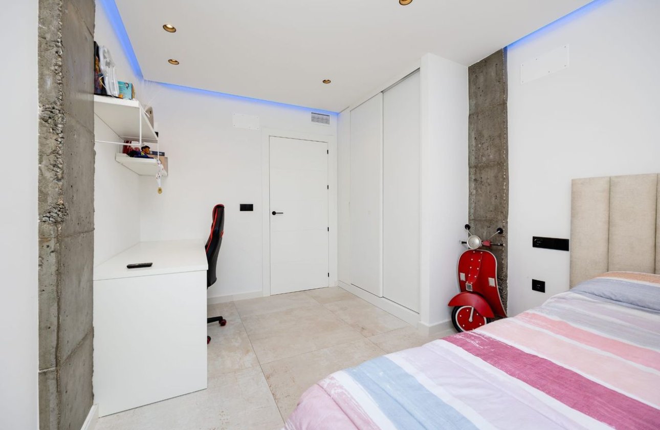 Revente - Villa -
Torrevieja - Costa Blanca