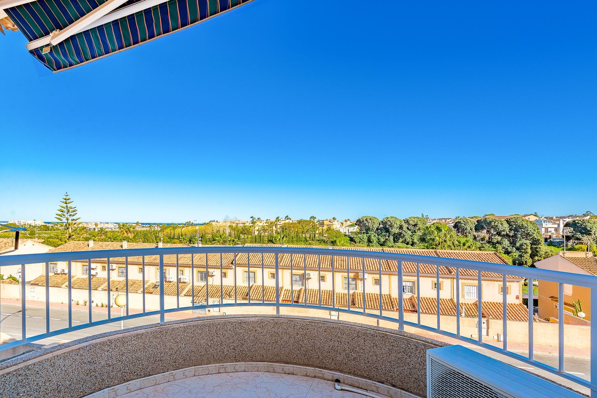 Revente - Villa -
Torrevieja - Costa Blanca